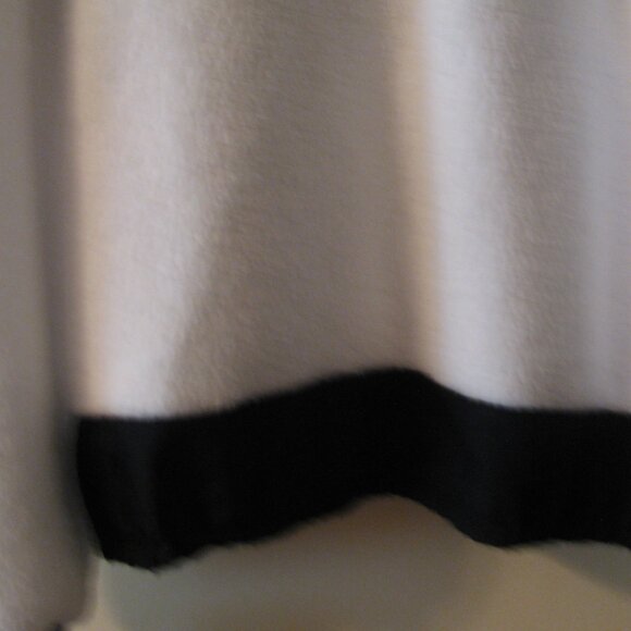 NWT - WOMENS FLEECE BLACK AND WHITE JACKET ZIP UP - SIZE XL - Picture 8 of 8